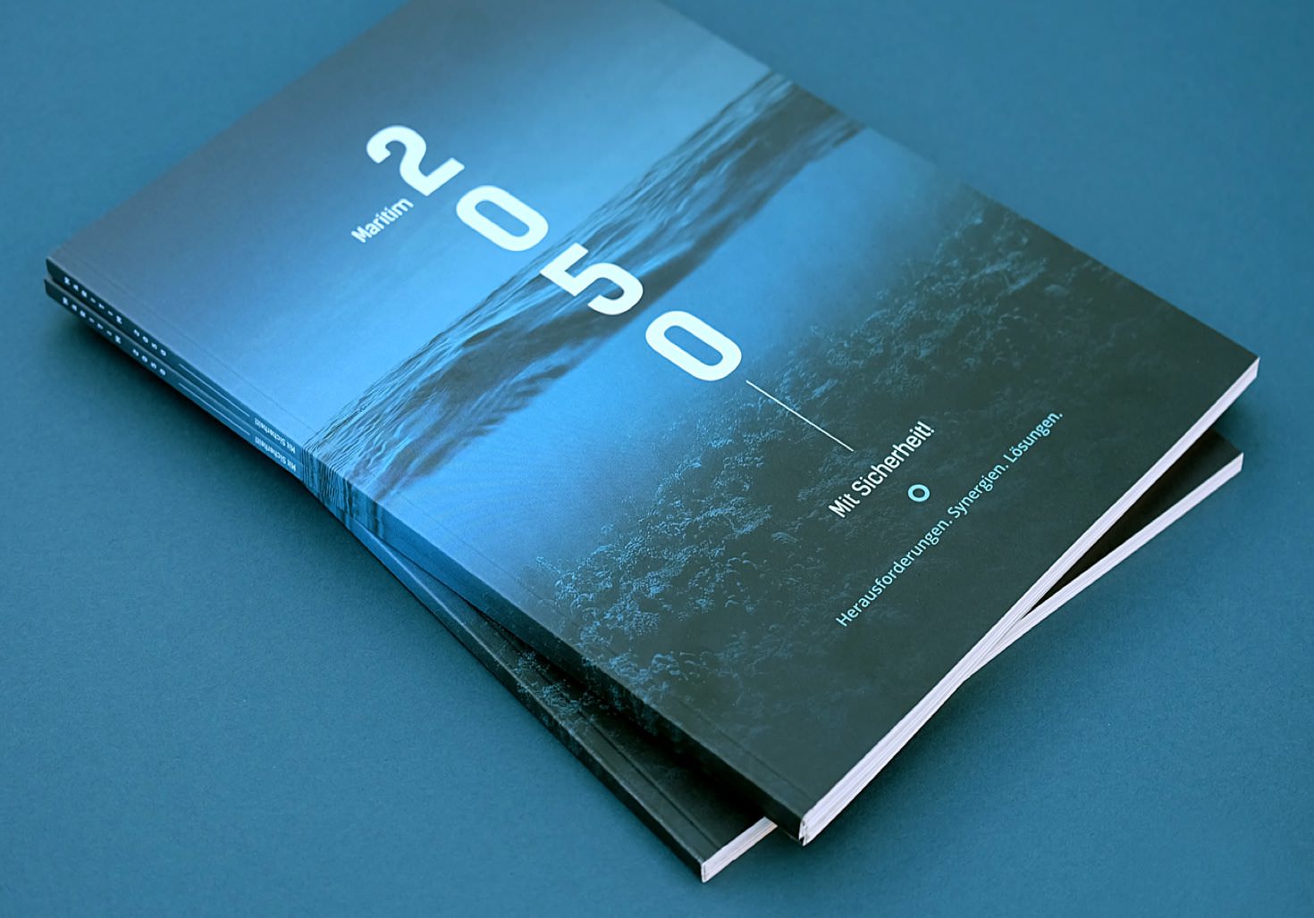 Editorial Design DLR Cover Broschüre