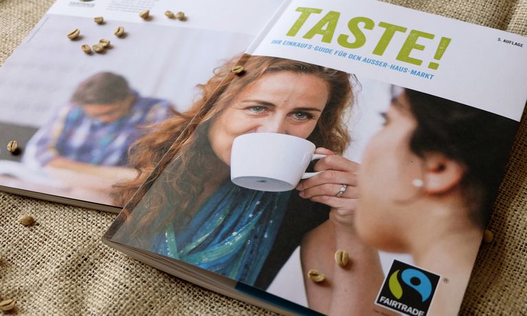 Fairtrade Katalog-CMS, Cover Kaffee trinkenende Frauen